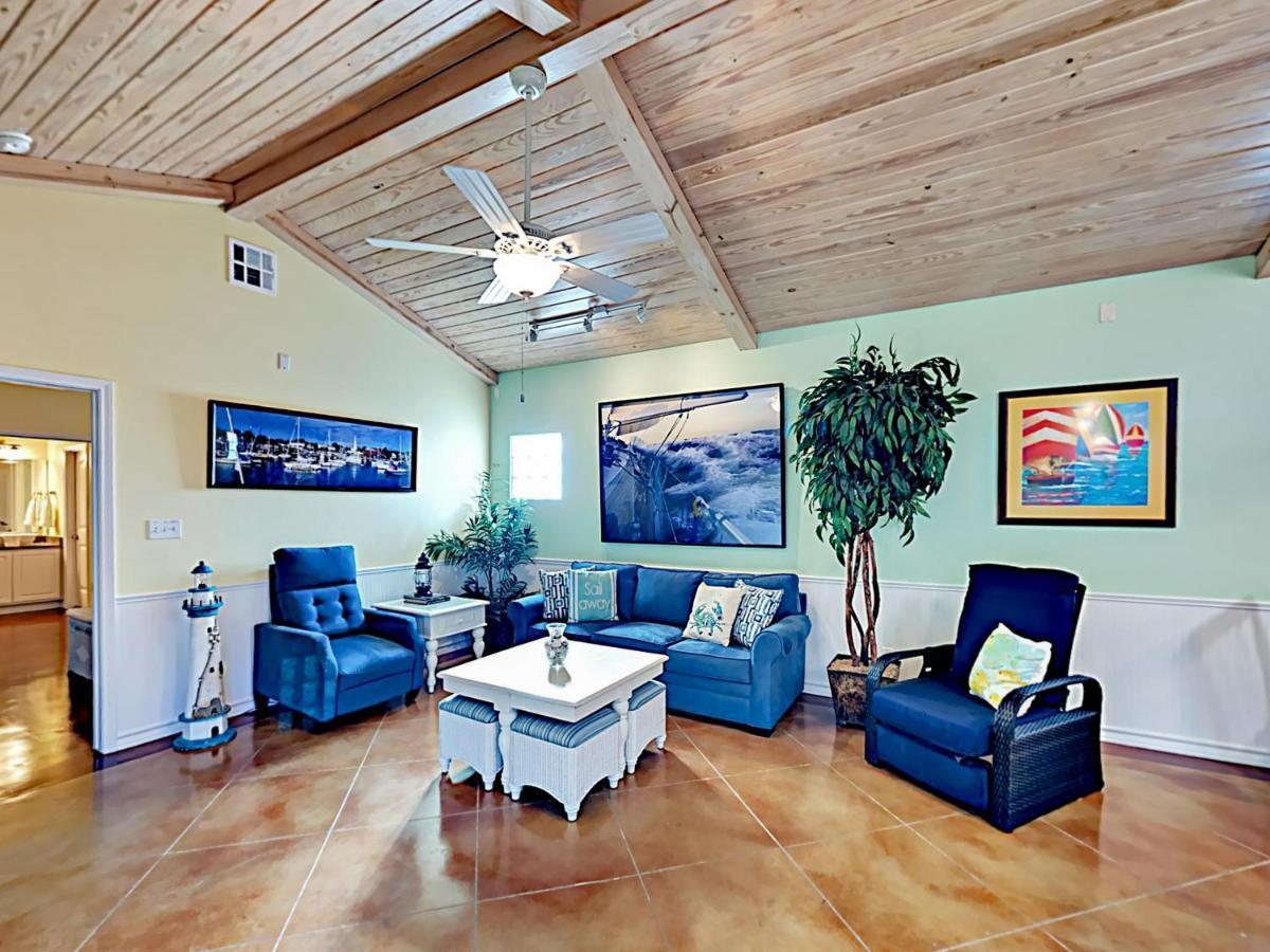 Ferienwohnung Sail Away At Pirate'S Bay Unit 113 Port Aransas Exterior foto