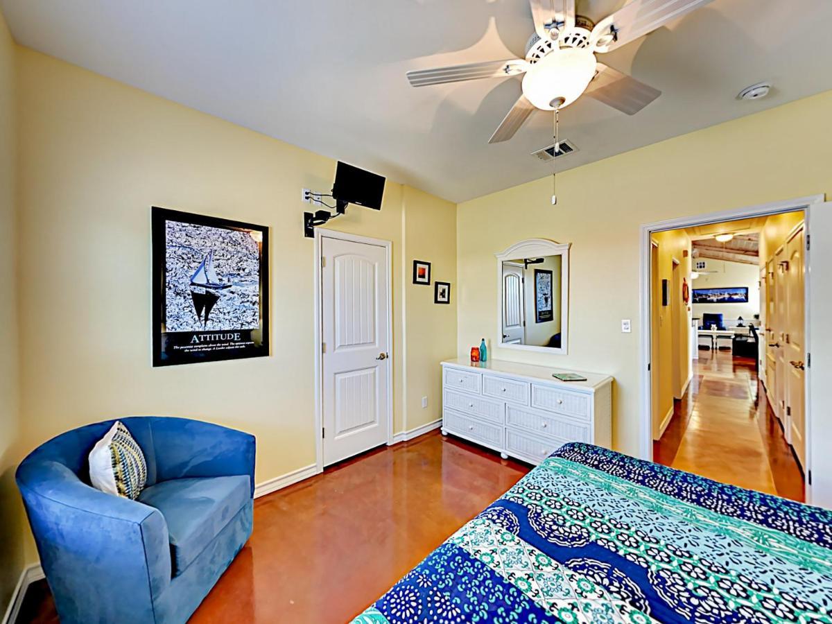 Ferienwohnung Sail Away At Pirate'S Bay Unit 113 Port Aransas Exterior foto