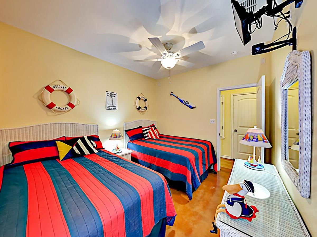 Ferienwohnung Sail Away At Pirate'S Bay Unit 113 Port Aransas Exterior foto